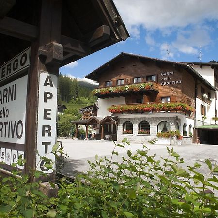 Hotel Garni Dello Sportivo Madonna Exteriör bild