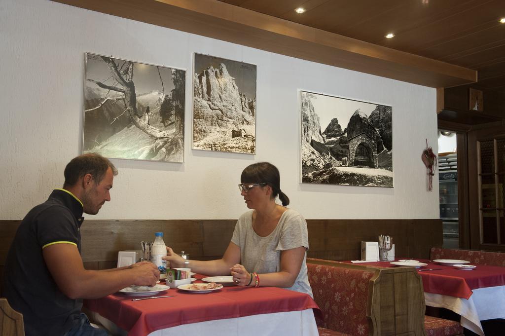 Hotel Garni Dello Sportivo Madonna Exteriör bild