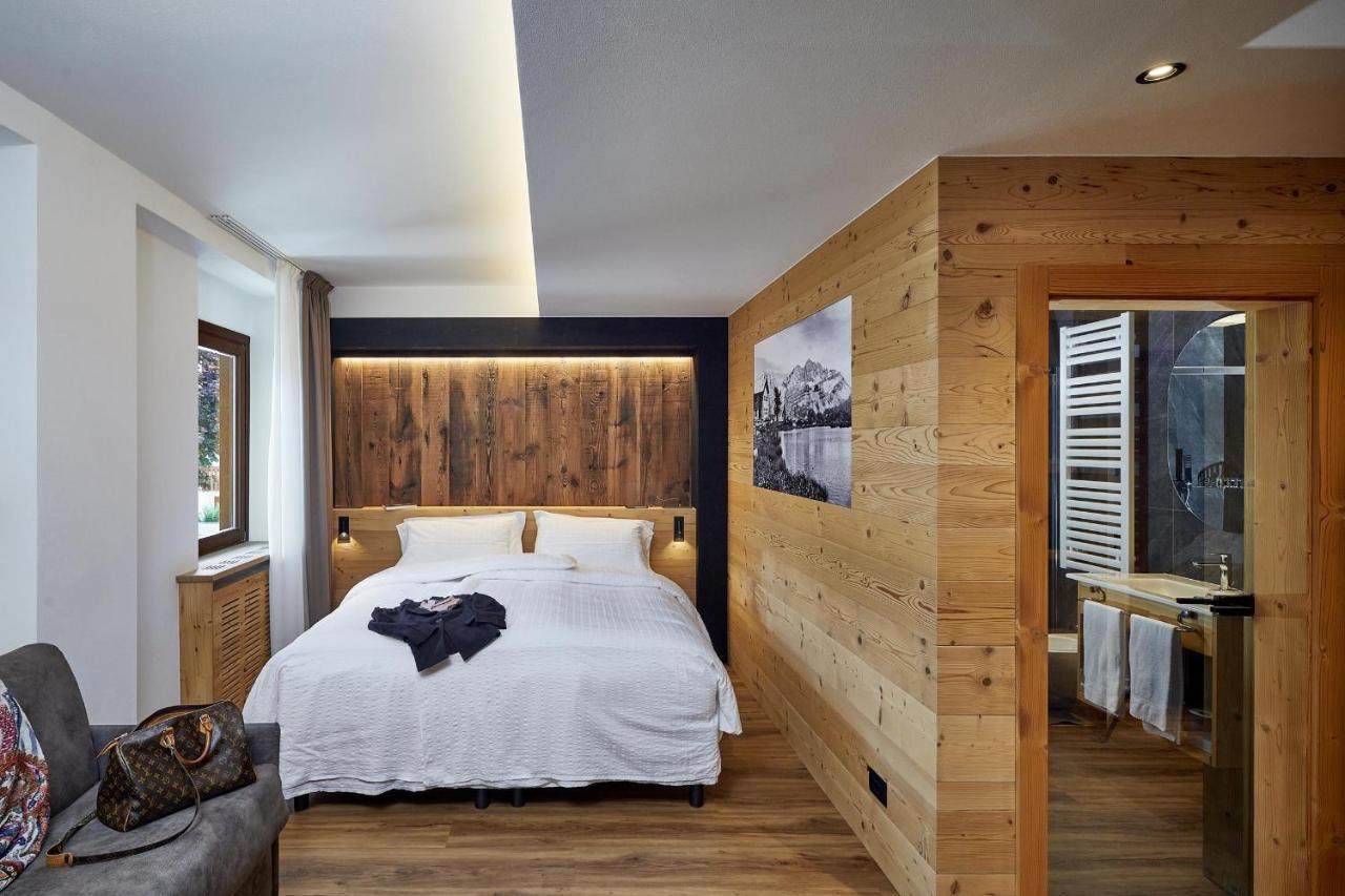 Hotel Garni Dello Sportivo Madonna Exteriör bild