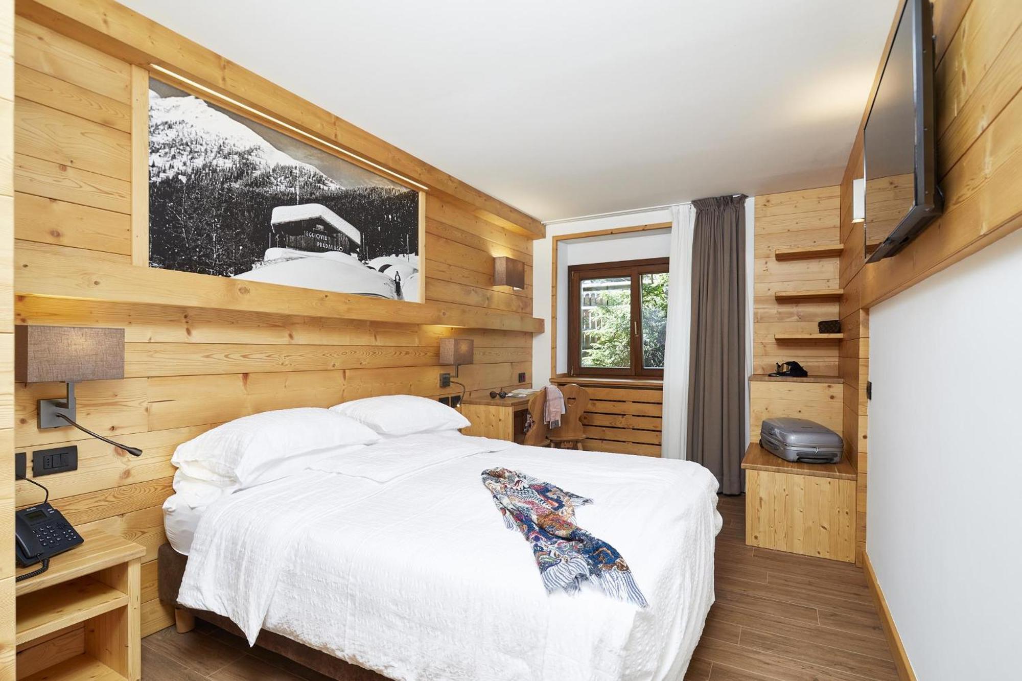 Hotel Garni Dello Sportivo Madonna Exteriör bild