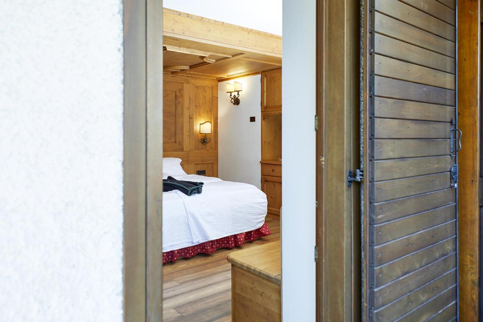 Hotel Garni Dello Sportivo Madonna Exteriör bild