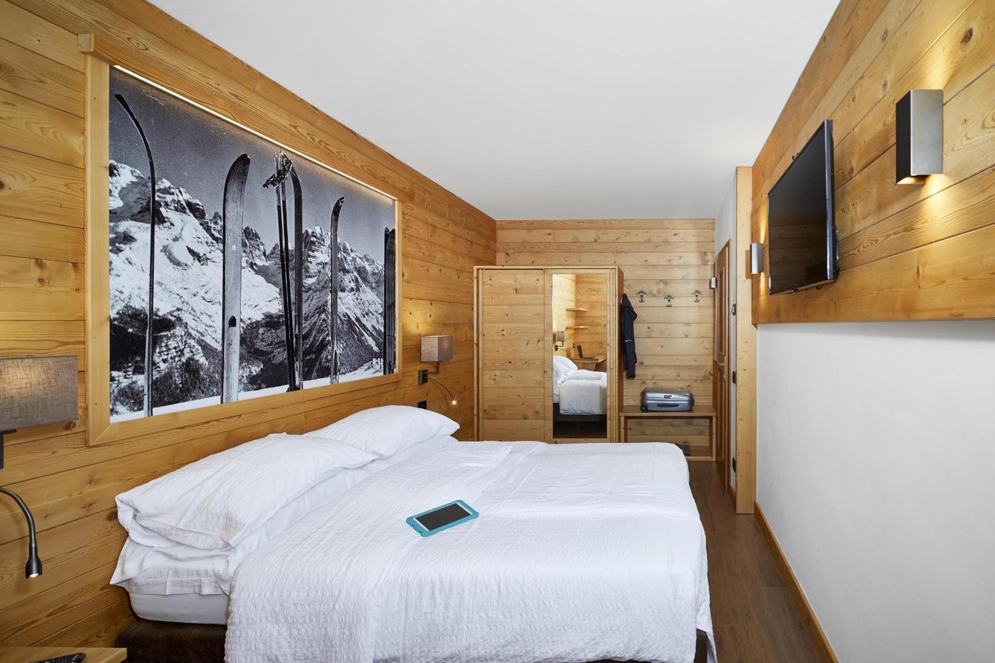 Hotel Garni Dello Sportivo Madonna Exteriör bild