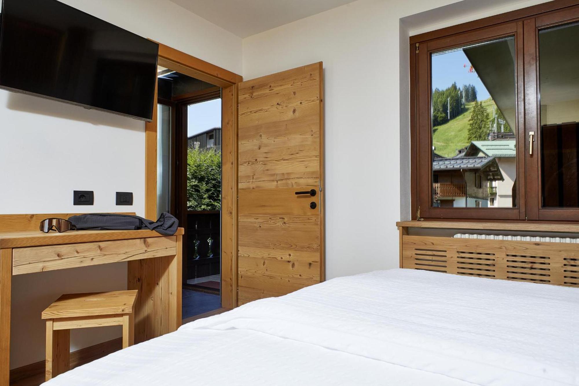 Hotel Garni Dello Sportivo Madonna Exteriör bild